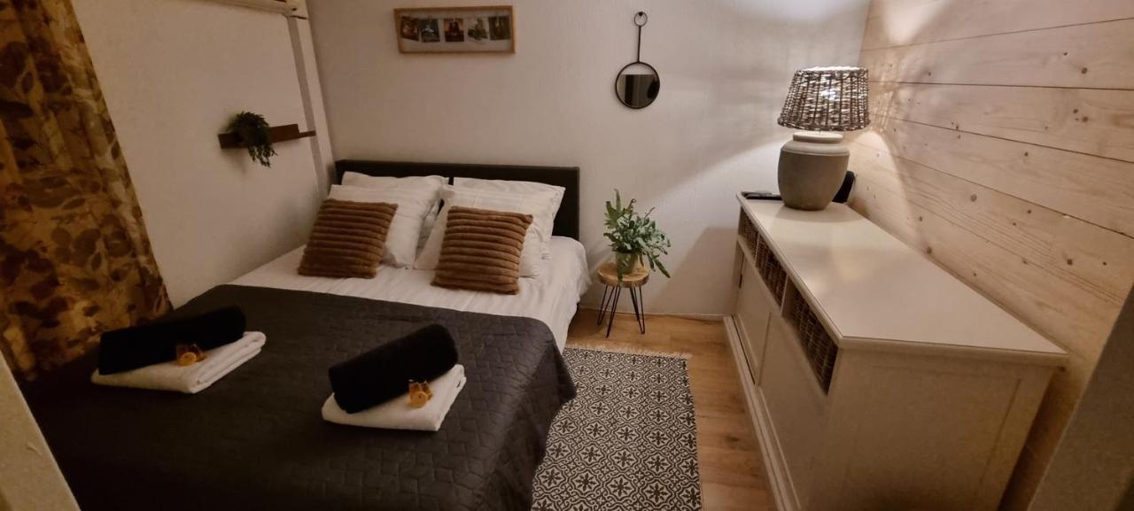 Chalet Harmony Prive Wellness พุทเทิน ภายนอก รูปภาพ