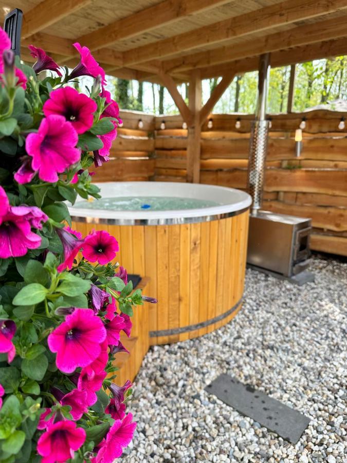 Chalet Harmony Prive Wellness พุทเทิน ภายนอก รูปภาพ